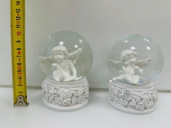 ANIOŁEK W KULI SZKLANEJ 17102