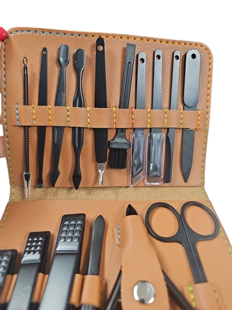 Leventi Set manichiură de buzunar - 16 piese - în husă de piele de lux