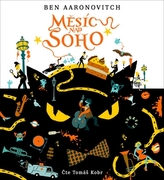 Luna peste Soho